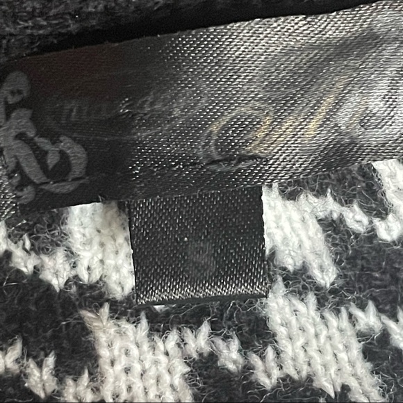 Mandee houndstooth buttoned collar short sleeve open sweater - Picture 5 of 6